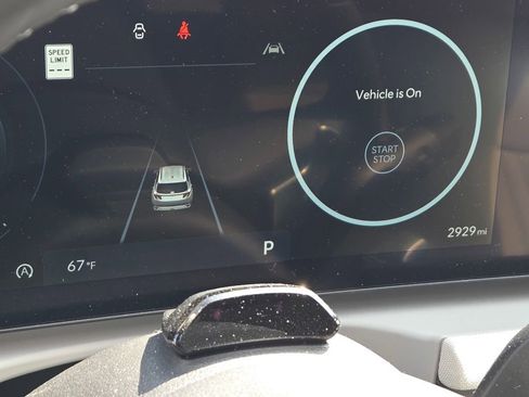 Used 2025 Hyundai Tucson Limited image 11