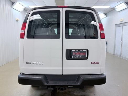 Used 2017 GMC Savana 2500 RWD image 6