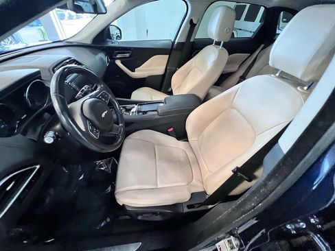 Used 2018 Jaguar F-PACE Premium image 8