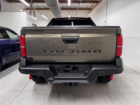 Used 2026 Toyota Tacoma Trailhunter AWD/4WD image 9