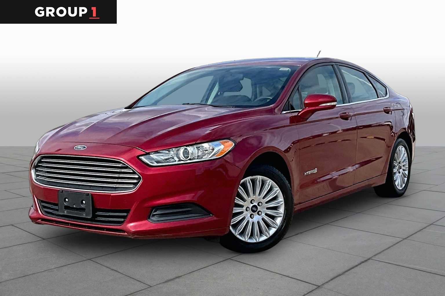Used 2016 Ford Fusion SE FWD image 1