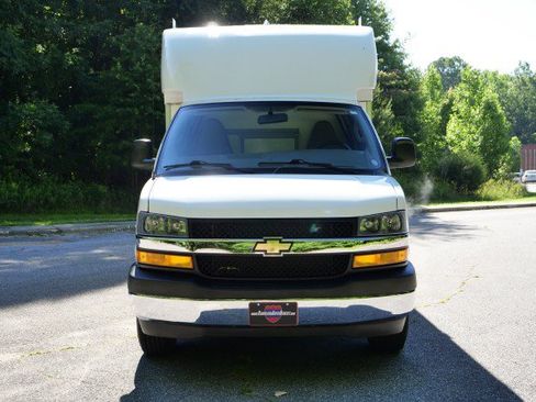 Used 2021 Chevrolet Express 3500 w/ Power Convenience Package RWD image 5
