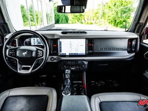 Used 2022 Ford Bronco Wildtrak AWD/4WD image 2