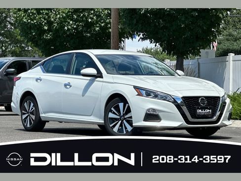 Used 2022 Nissan Altima 2.5 SV AWD/4WD image 1
