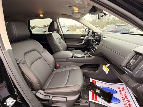 New 2026 Nissan Pathfinder SL image 19