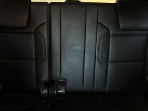Used 2018 Chevrolet Tahoe Premier AWD/4WD image 40