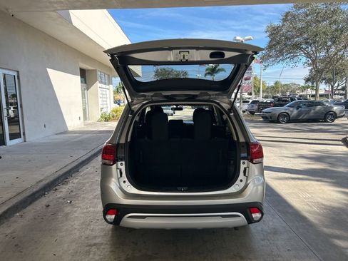 Used 2019 Mitsubishi Outlander ES image 28