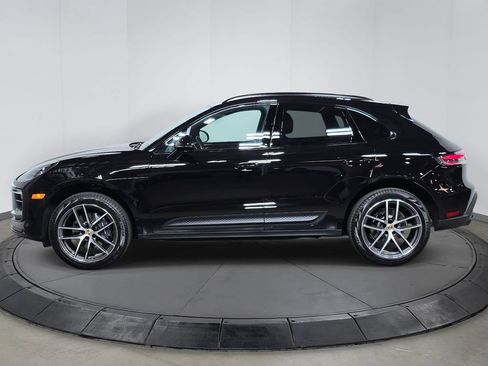 Certified 2026 Porsche Macan AWD/4WD image 2