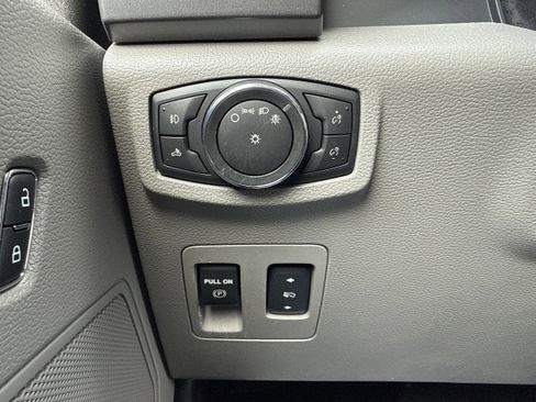 Used 2015 Ford F150 XLT w/ Equipment Group 301A Mid RWD image 22