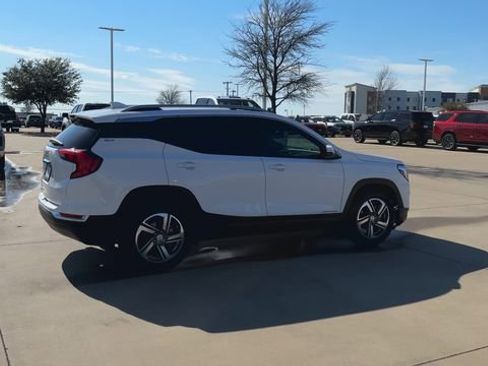 Used 2021 GMC Terrain SLT image 9