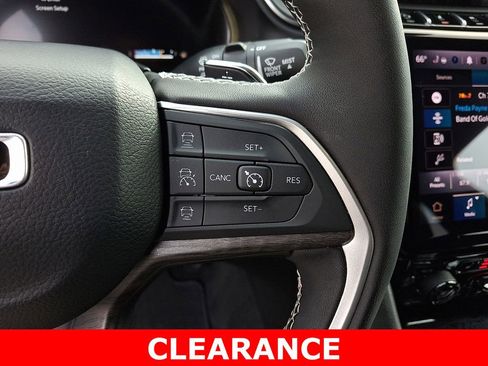 Used 2025 Jeep Grand Cherokee L Limited w/ Black Appearance Package image 22