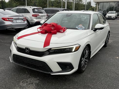 Used 2023 Honda Civic Touring image 1