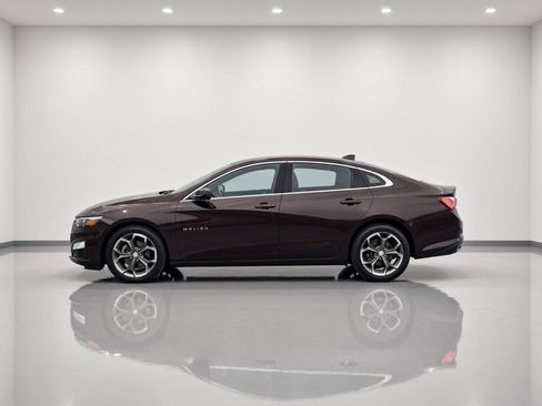 Used 2021 Chevrolet Malibu LT FWD image 2