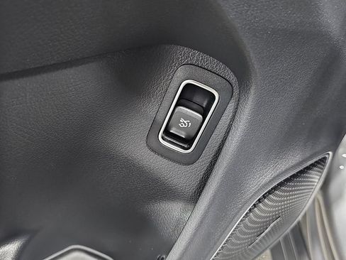 Used 2024 Mercedes-Benz CLA 250 4MATIC image 16