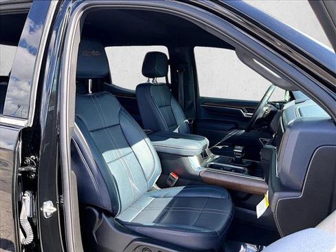 Certified 2024 Chevrolet Silverado 1500 High Country image 7