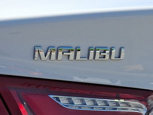 Used 2022 Chevrolet Malibu LT FWD image 30