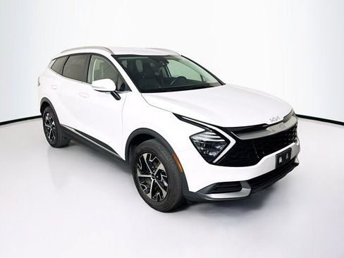 Used 2024 Kia Sportage EX AWD/4WD image 3