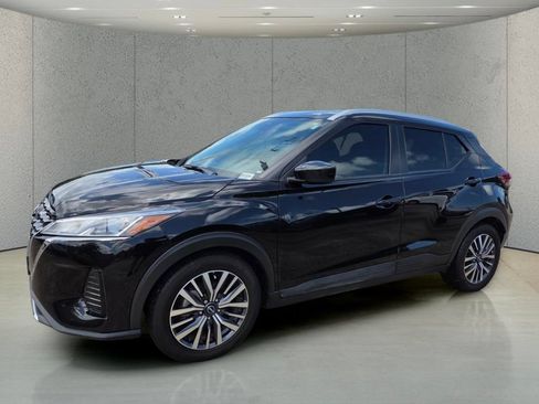 Used 2023 Nissan Kicks SV FWD image 8