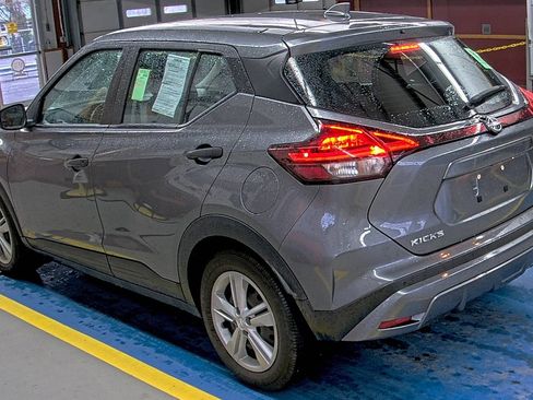 Used 2023 Nissan Kicks S FWD image 8