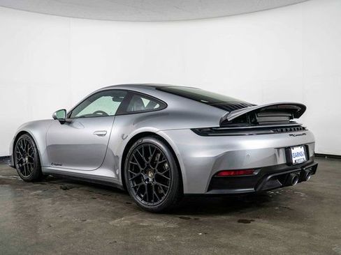 Used 2025 Porsche 911 Carrera GTS image 6