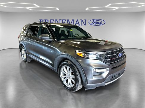 Used 2020 Ford Explorer XLT w/ Equipment Group 202A AWD/4WD image 3