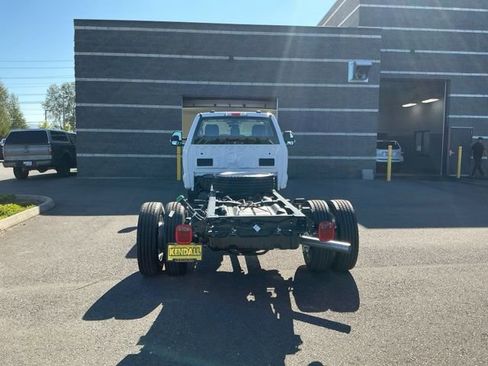 New 2025 Ford F550 4x4 Regular Cab Super Duty image 5