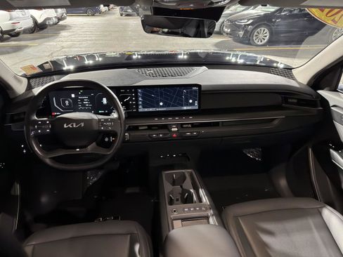 Used 2024 Kia EV9 Light Long Range image 32