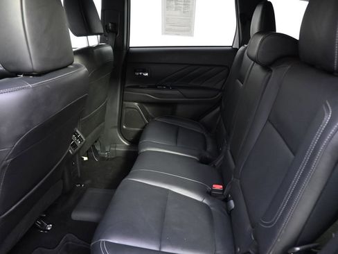 Used 2019 Mitsubishi Outlander SEL image 19