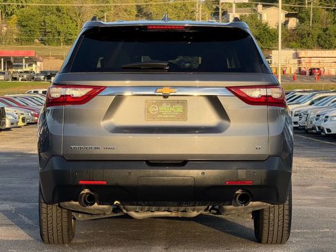 Used 2020 Chevrolet Traverse LT image 7
