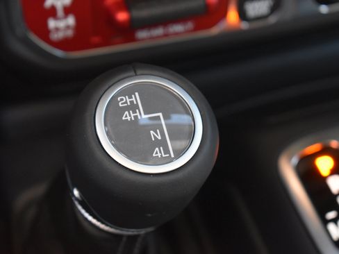 New 2025 Jeep Gladiator Rubicon w/ Convenience Group image 28