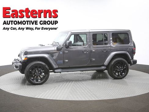 Used 2025 Jeep Wrangler Unlimited Sahara AWD/4WD image 54