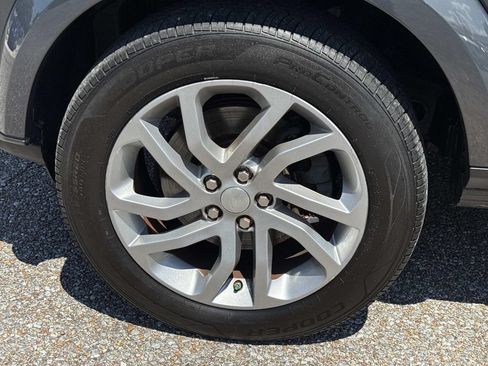 Used 2016 Land Rover LR4 HSE Silver Edition AWD/4WD image 5