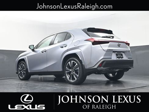 New 2026 Lexus UX 300h FWD image 18