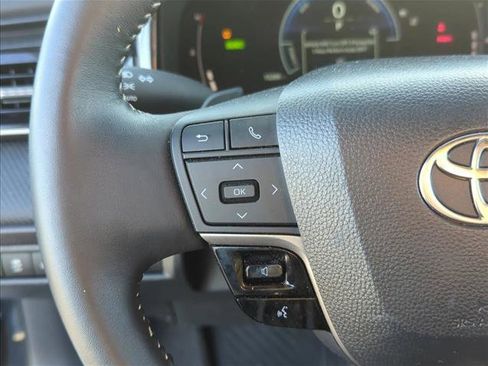 Certified 2025 Toyota Camry SE image 11