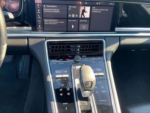 Used 2021 Porsche Panamera image 35
