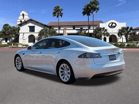 Used 2017 Tesla Model S 75 RWD image 4