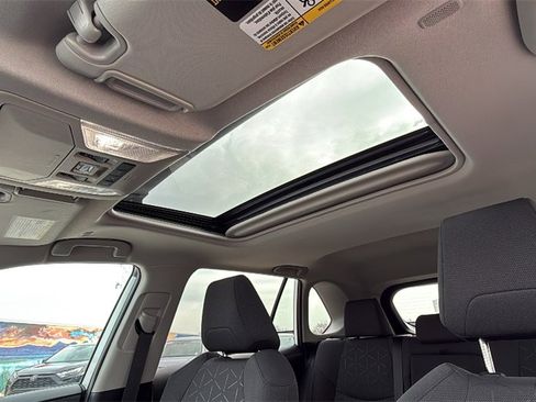 Used 2024 Toyota RAV4 XLE w/ Convenience Package image 12