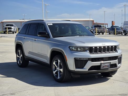 New 2026 Jeep Grand Cherokee Limited AWD/4WD image 3