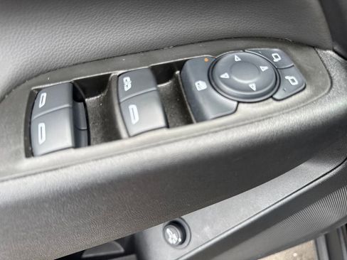 Used 2024 Chevrolet Equinox LT AWD/4WD image 17