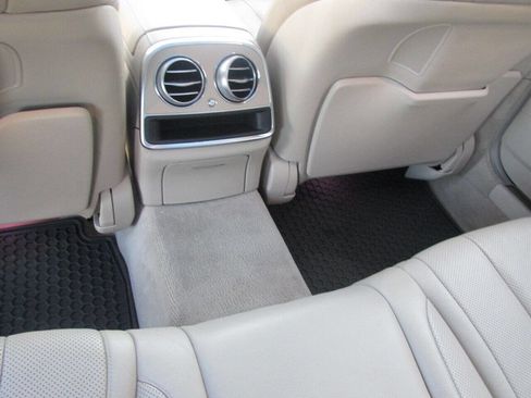 Used 2014 Mercedes-Benz S 550 Sedan image 15
