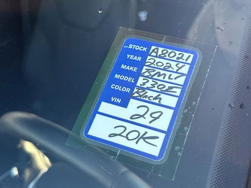 Used 2024 BMW 330i xDrive Sedan w/ Convenience Package image 27