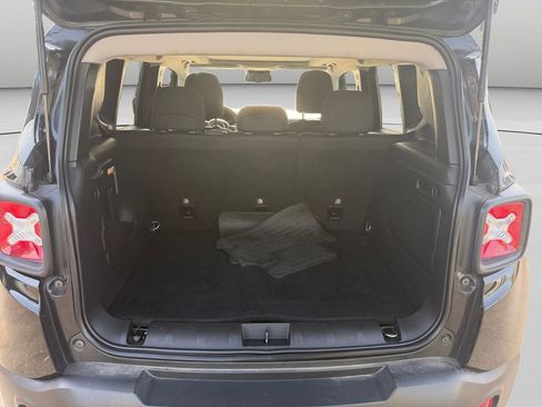 Used 2023 Jeep Renegade Altitude w/ Sun/Sound Group AWD/4WD image 22