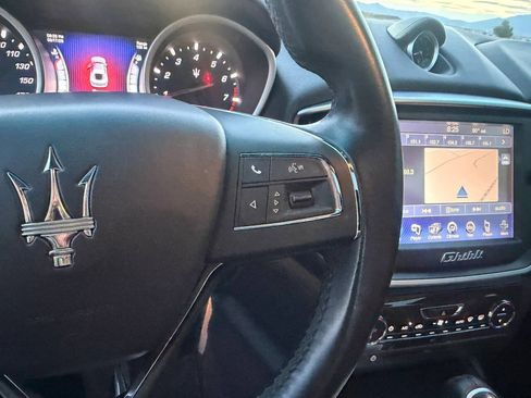 Used 2015 Maserati Ghibli RWD image 21