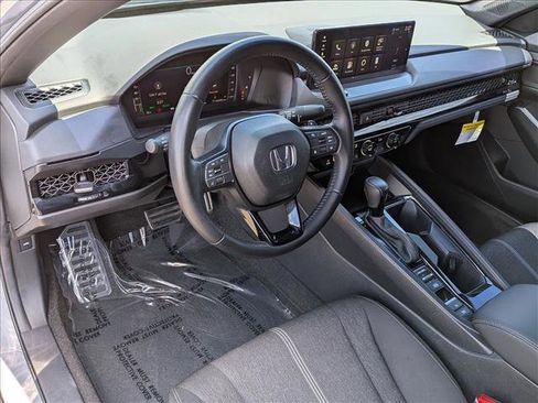 Used 2024 Honda Accord Sport image 10