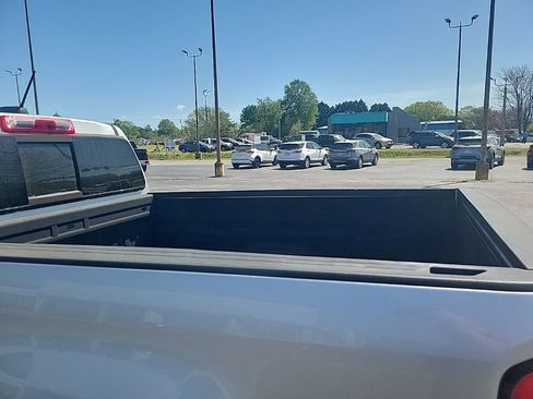 Used 2017 Chevrolet Colorado LT w/ LT Convenience Package image 15