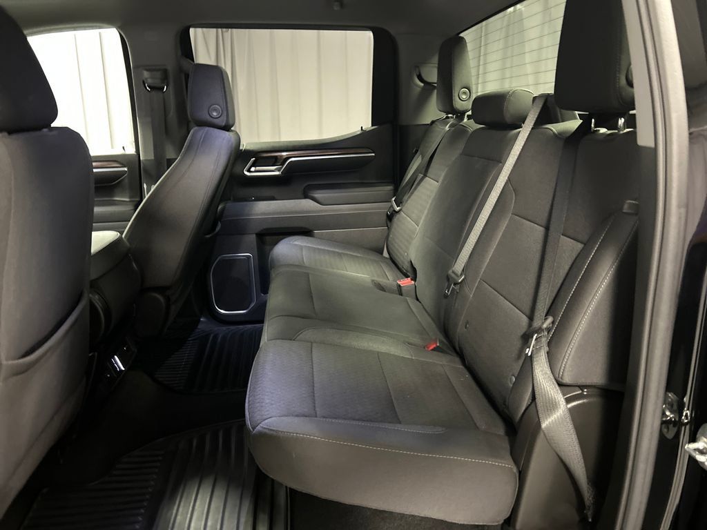 Used 2025 Chevrolet Silverado 1500 LT AWD/4WD image 22