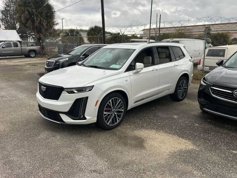 Used 2024 Cadillac XT6 Sport w/ Technology Package image 1