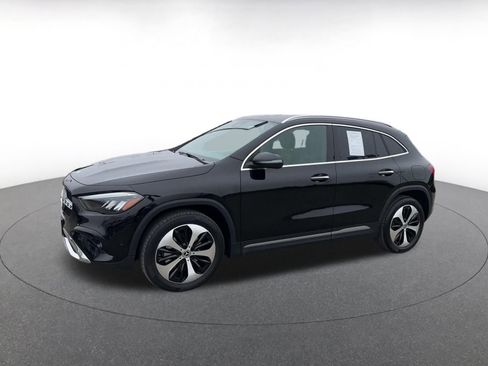 Used 2025 Mercedes-Benz GLA 250 4MATIC image 8
