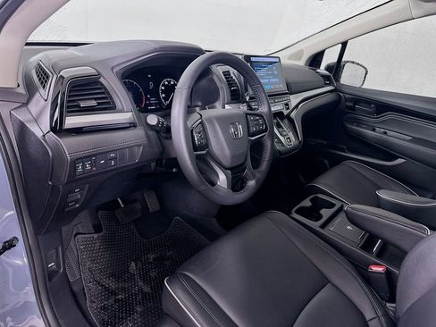 Certified 2025 Honda Odyssey Touring image 9