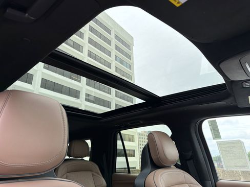 New 2026 Lincoln Navigator Black Label AWD/4WD image 14
